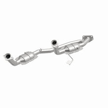 Load image into Gallery viewer, MagnaFlow Conv DF 04 Ford Freestar 3.9L