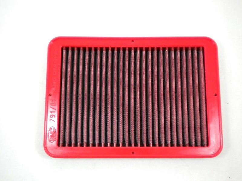 BMC 2006+ Nissan Navara (D40) 2.5 TD Replacemetn Panel Air Filter FB791/01