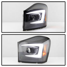 Load image into Gallery viewer, Spyder 04-06 Dodge Durango Projector Headlights - Black PRO-YD-DDU04-LB-BK - eliteracefab.com