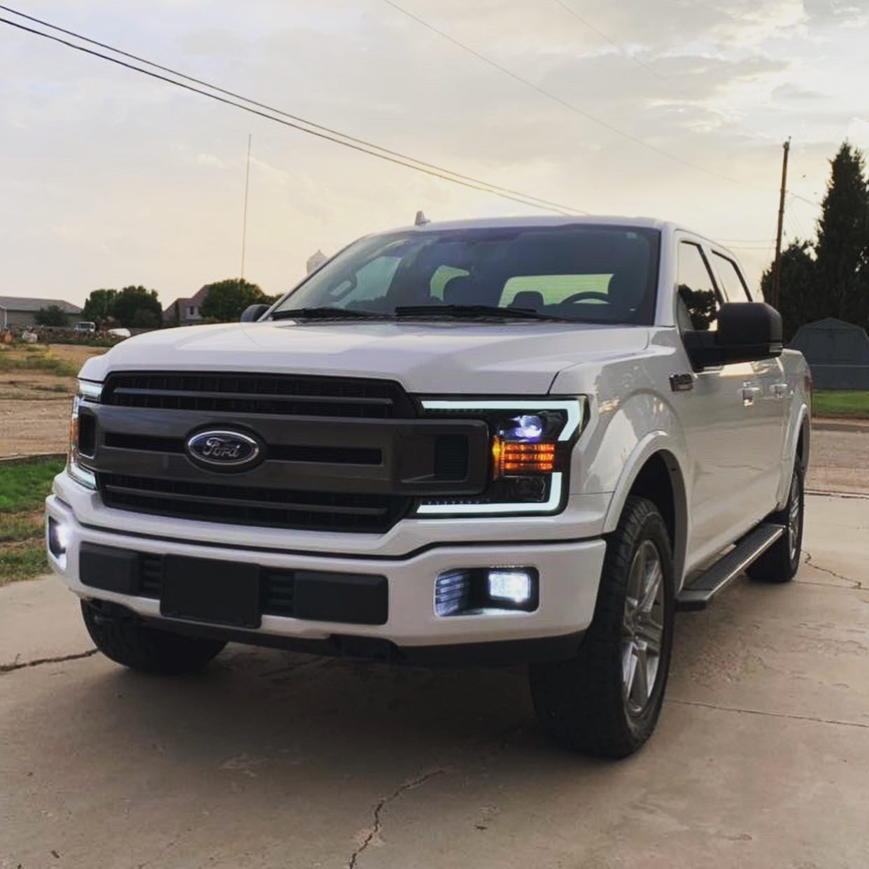 18-20 Ford F150 PRO-Series Projector Headlights Black - eliteracefab.com