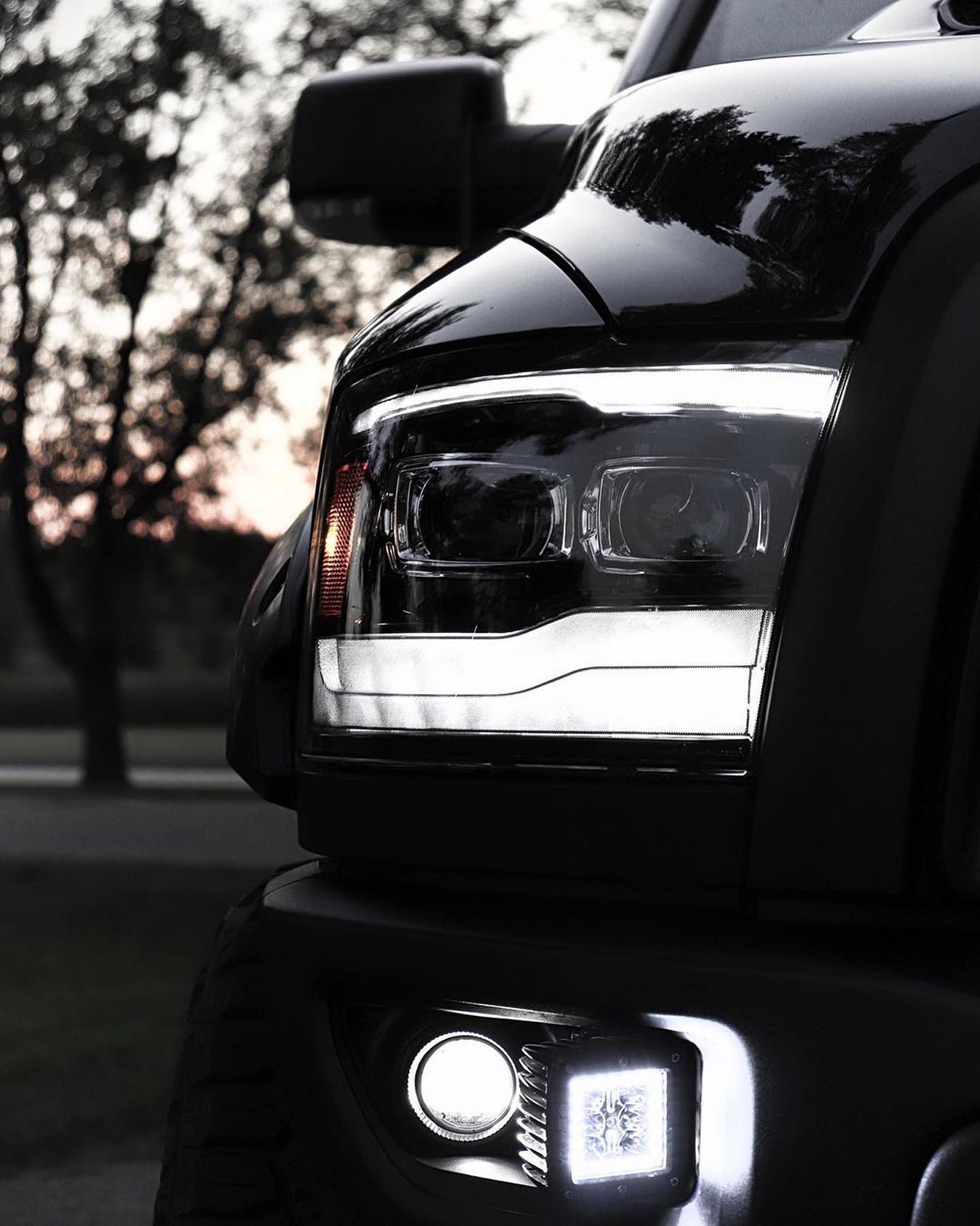 09-18 Ram Truck PRO-Series (5th Gen 2500 Style) Projector Headlights Black AlphaRex - eliteracefab.com