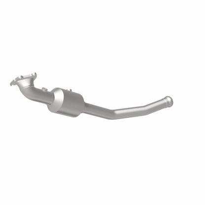 Magnaflow 13-15 Dodge Durango V6 3.6L OEM Grade / EPA Compliant Direct-Fit Catalytic Converter Magnaflow