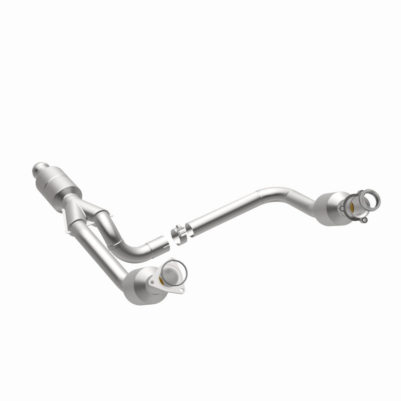 MagnaFlow Conv Direct Fit 14-16 GMC Sierra 1500 V6 4.3L - eliteracefab.com