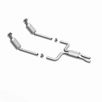 MagnaFlow Direct fit Catalytic Converter, Lincoln 03-06 8 3.9L; Y Pope Assy Magnaflow