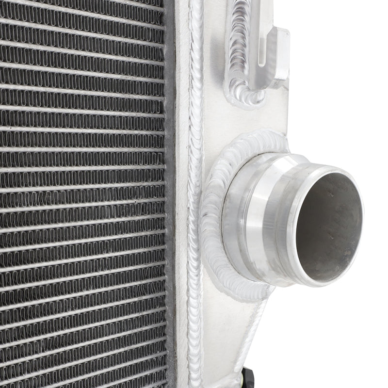 Mishimoto 17-19 Chevrolet/GMC 6.6 L5p Duramax Radiator - eliteracefab.com