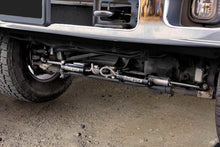 Load image into Gallery viewer, Fabtech 05-21 Ford F250/350 4WD Dual Steering Stabilizer System (Opposing Style) w/DL 2.25 Res Shock - eliteracefab.com