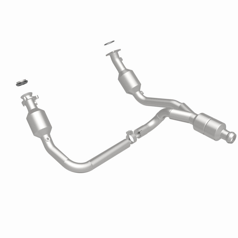 MagnaFlow Conv Direct Fit 14-16 GMC Sierra 1500 V6 4.3L - eliteracefab.com