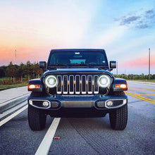 Load image into Gallery viewer, Oracle Jeep JL/Gladiator JT Oculus Switchback Bi-LED Projector Headlights - Amber/White Switchback - eliteracefab.com