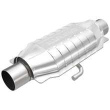 Load image into Gallery viewer, MagnaFlow Conv Universal 2.5 inch T2 Rear - eliteracefab.com