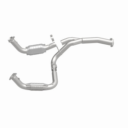 MagnaFlow Conv Direct Fit 11-16 Chevrolet Silverado 2500HD/3500HD / GMC Sierra 2500HD/3500HD Magnaflow