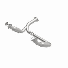 Load image into Gallery viewer, MagnaFlow Conv DF 07-09 Chevy/GMC Silverado/Suburban/Sierra/Tahoe/Yukon - eliteracefab.com