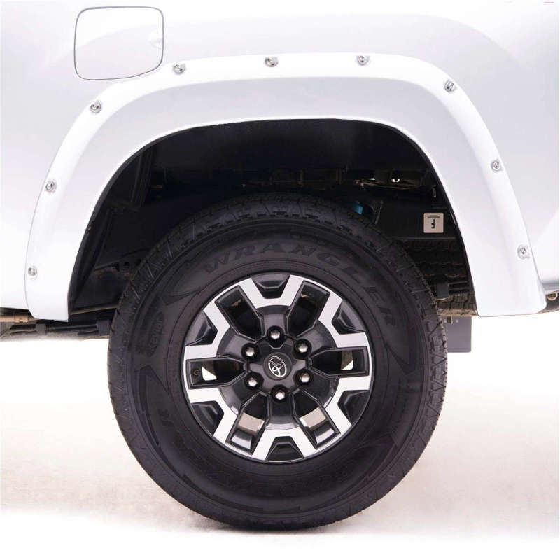 EGR 14+ Chev Silverado 6-8ft Bed Bolt-On Look Color Match Fender Flares - Set - Summit White - eliteracefab.com