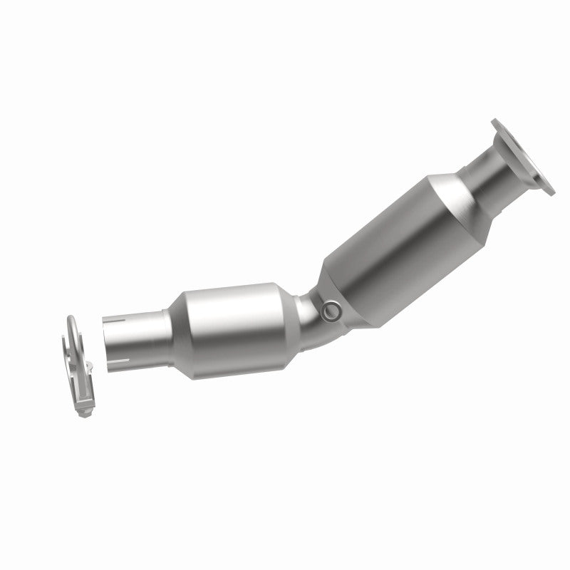 Magnaflow Conv DF 2010-2015 Prius L4 1.8 OEM Underbody Magnaflow