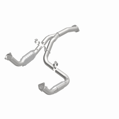 MagnaFlow Conv Direct Fit 11-16 Chevrolet Silverado 2500HD/3500HD / GMC Sierra 2500HD/3500HD Magnaflow