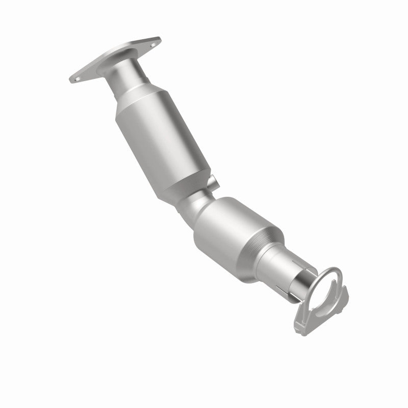 Magnaflow Conv DF 2010-2015 Prius L4 1.8 OEM Underbody Magnaflow