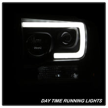 Load image into Gallery viewer, Spyder Ford F150 2005-2007 Projector Headlights - Light Bar DRL LED - Black PRO-YD-FS05V2-LB-BK - eliteracefab.com