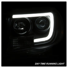 Load image into Gallery viewer, Spyder Toyota Tacoma 05-11 Projector Headlights - Light Bar DRL - Black PRO-YD-TT05V2-LB-BK - eliteracefab.com