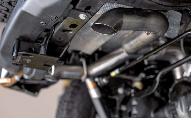 MagnaFlow Cat Back 2018 Jeep Wrangler 2.0L Rock Crawler Series Single Exit Stainless Exhaust Magnaflow