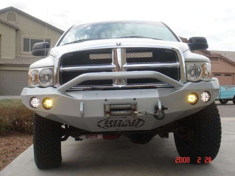 Road Armor 03-05 Dodge 2500 Stealth Front Winch Bumper w/Pre-Runner Guard - Tex Blk Road Armor