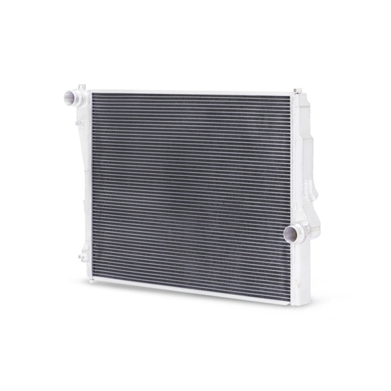 Mishimoto 99-06 BMW 323i/323i/328i/330i Performance Aluminum Radiator - eliteracefab.com