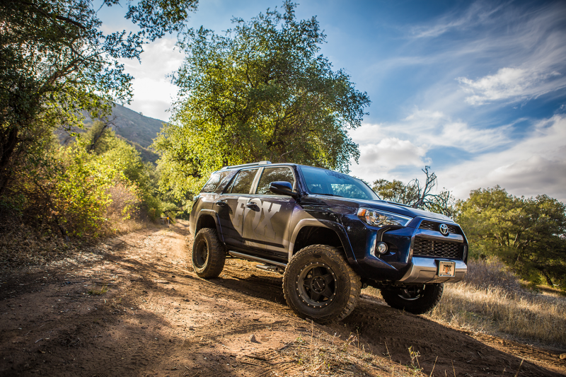 Fox 2005+ Toyota Tacoma 2.0 Perf Series 10.6in. Smooth Body IFP Rear Shock / 4-6in. Lift - eliteracefab.com