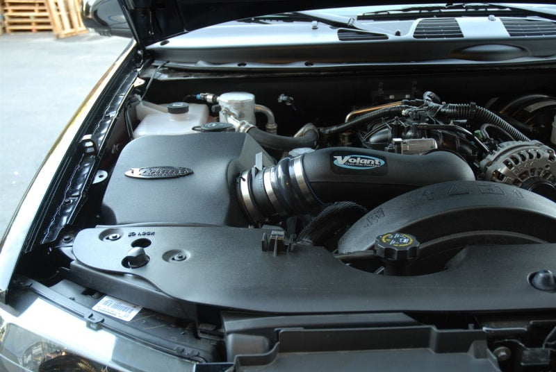 Volant 05-08 Chevrolet Trailblazer 5.3 V8 Pro5 Closed Box Air Intake System - eliteracefab.com
