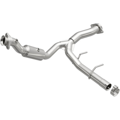 MagnaFlow Conv Direct Fit 15-17 Ford Expedition V6 3.5 OEM Underbody Magnaflow