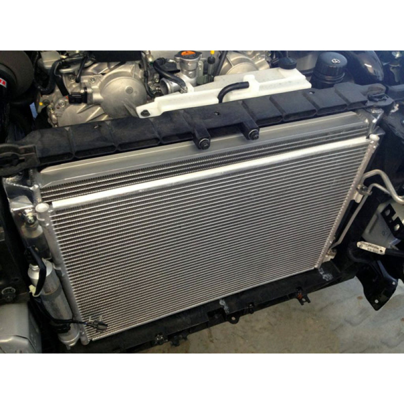 Mishimoto 09+ Nissan 370Z Manual Radiator - eliteracefab.com