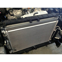 Load image into Gallery viewer, Mishimoto 09+ Nissan 370Z Manual Radiator - eliteracefab.com