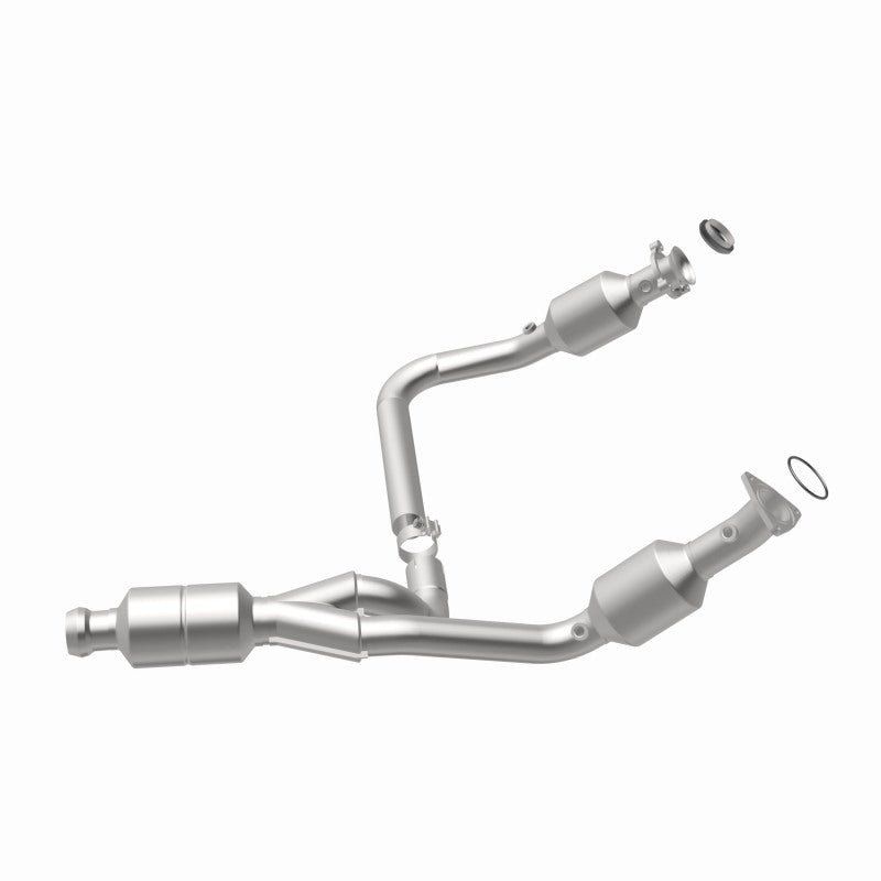 MagnaFlow Conv Direct Fit 14-16 GMC Sierra 1500 V6 4.3L - eliteracefab.com